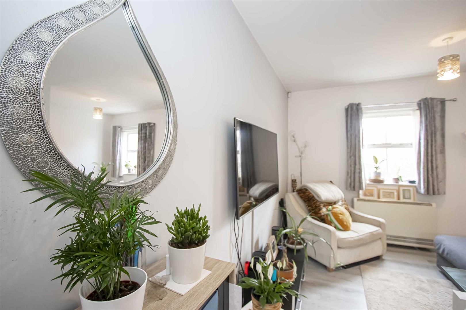 2 bed property in Kendall Place, Milton Keynes